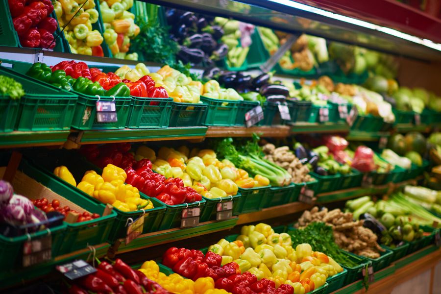 How to save money on groceries and bills in Spain