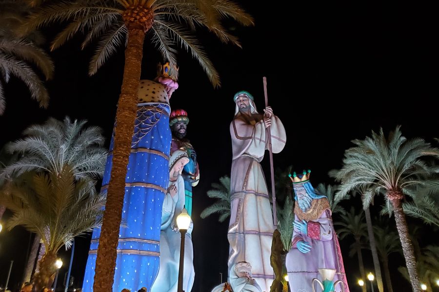 Things to do at Christmas in Alicante - visit the giant Nativity scene
