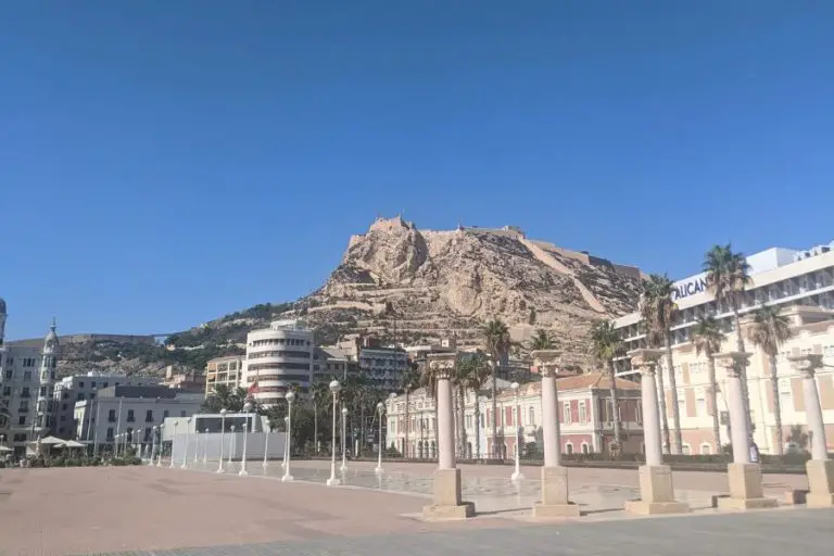 11 Best Things to Do in Alicante, Spain (Beaches, Castles & Hidden Gems)