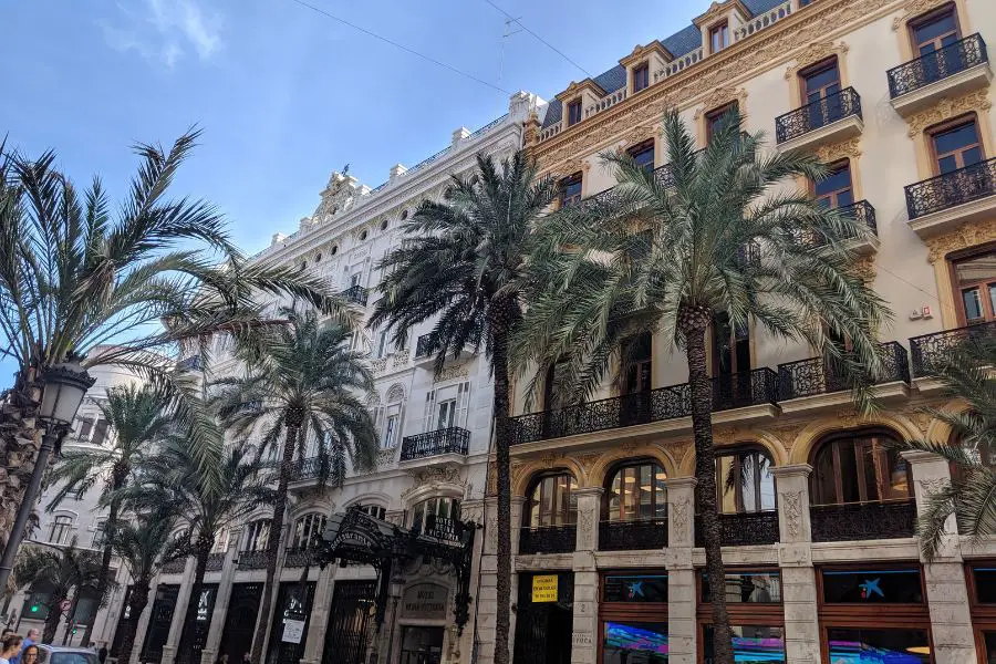 Spanish city breaks - Valencia old town buildings