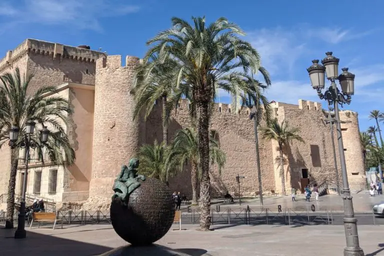 Ultimate guide to Elche: things to do and places to visit