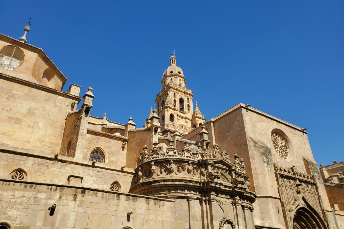 murcia cathedral exterior