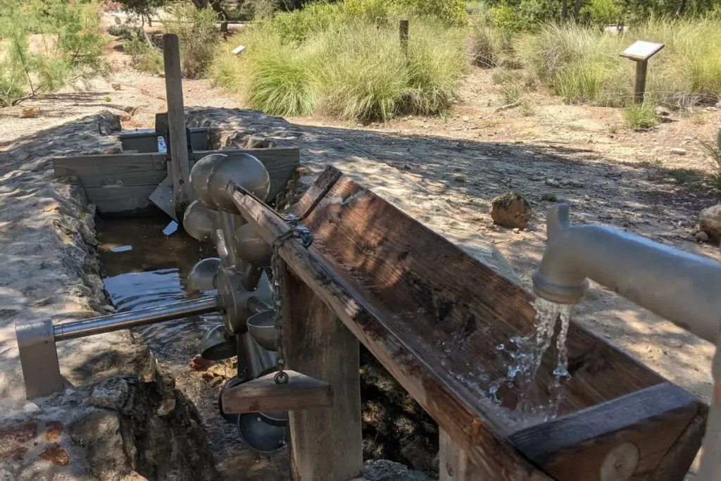 el recorral parque water pump