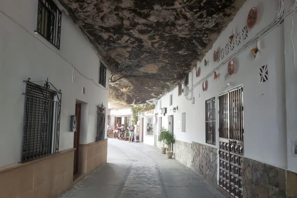 Setenil de las Bodegas covered street